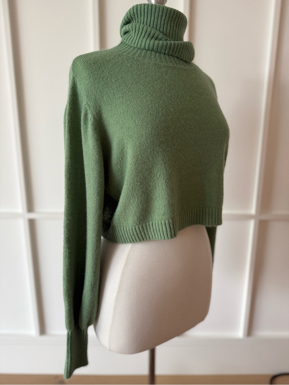 PRINCESS POLLY Zahara Cropped Turtleneck Sweater - Picture 10 of 15